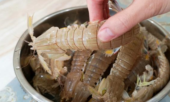 皮皮虾别用水煮了，这才是最正确的做法，营养美味，真叫一个鲜