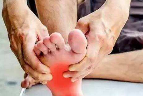 糖尿病足典型症状就是足部疼痛及溃疡坏疽，那脚疼就是糖尿病足吗