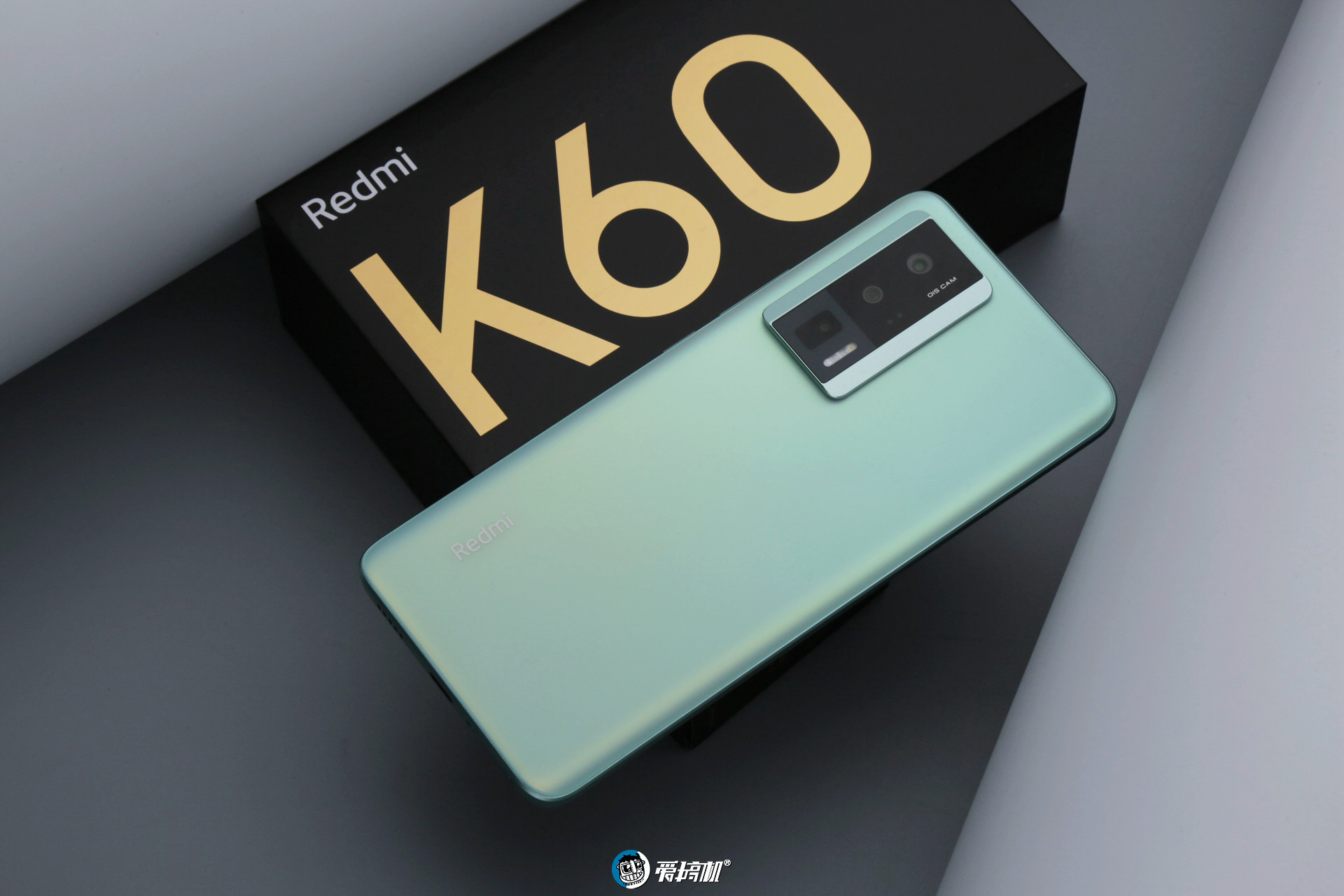 卡位大师，Redmi K60评测：2499元起的骁龙8+与30W无线充