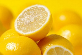 柠檬水里加一物，或能变成“天然泻药”，清除宿便，肚腩悄悄变瘦
