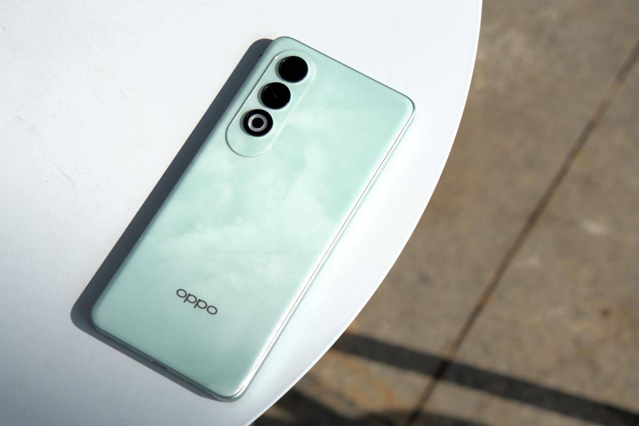 OPPO K12评测：充电五分钟，开黑玩五局！百瓦闪充长续航再普及