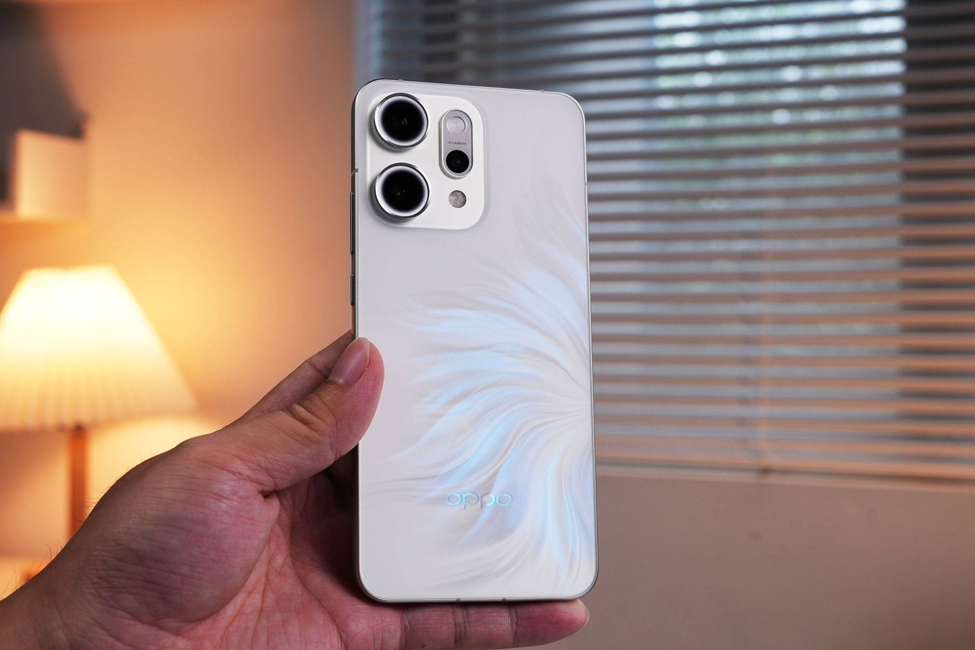 超美小OPhone，史上首台直播手机OPPO Reno14 Pro直播体验