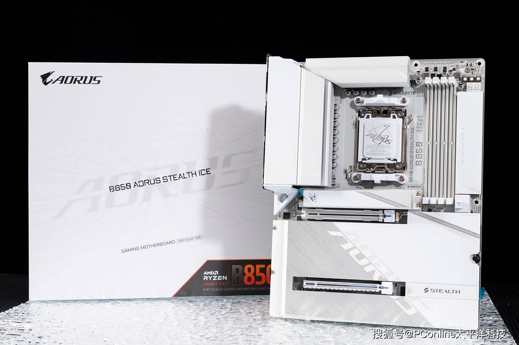 技嘉B850 AORUS STEALTH ICE背插主板图赏：美貌与实力并存