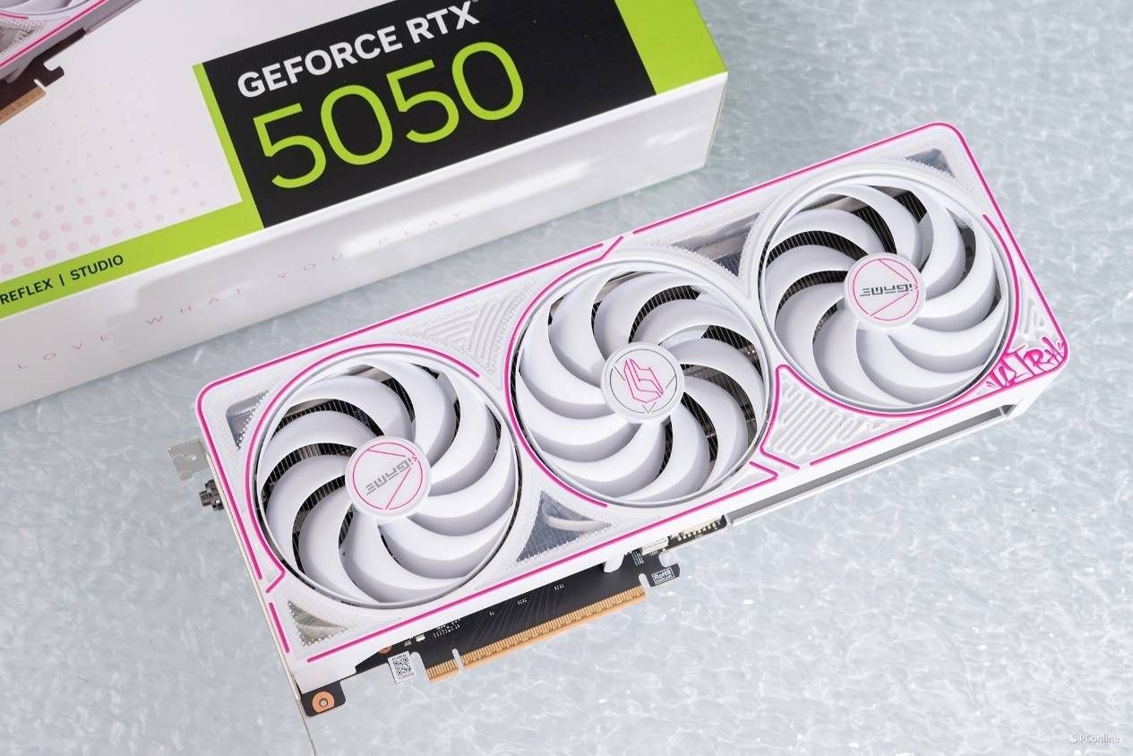 iGame GeForce RTX 5050 Ultra W OC 8GB显卡评测：低成本体验DLSS 4，入门级的新选择！