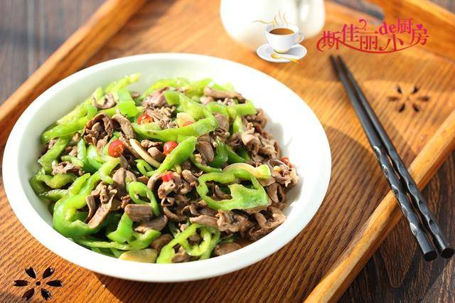 孩子读书用眼多, 建议常吃这道“护眼菜”，一明目二养心三强免疫