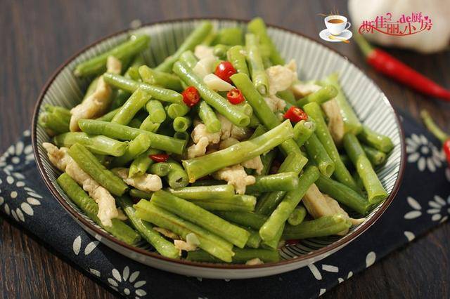 孩子夏要养骨！少吃白菜萝卜，多吃这4样，腿脚带劲精气足长高个