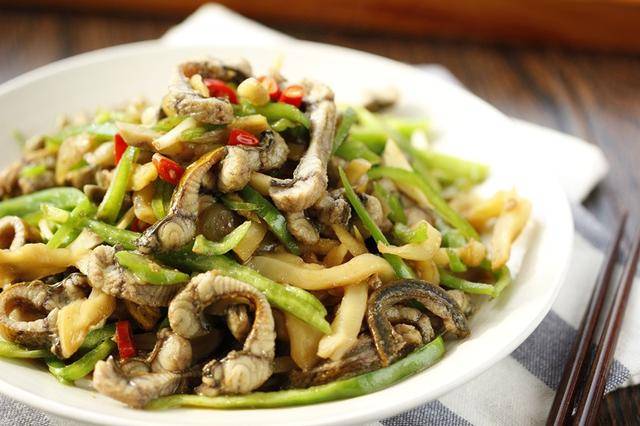 夏天少吃白菜萝卜，多吃这"4鲜"，营养美味又鲜嫩祛暑，应季而食