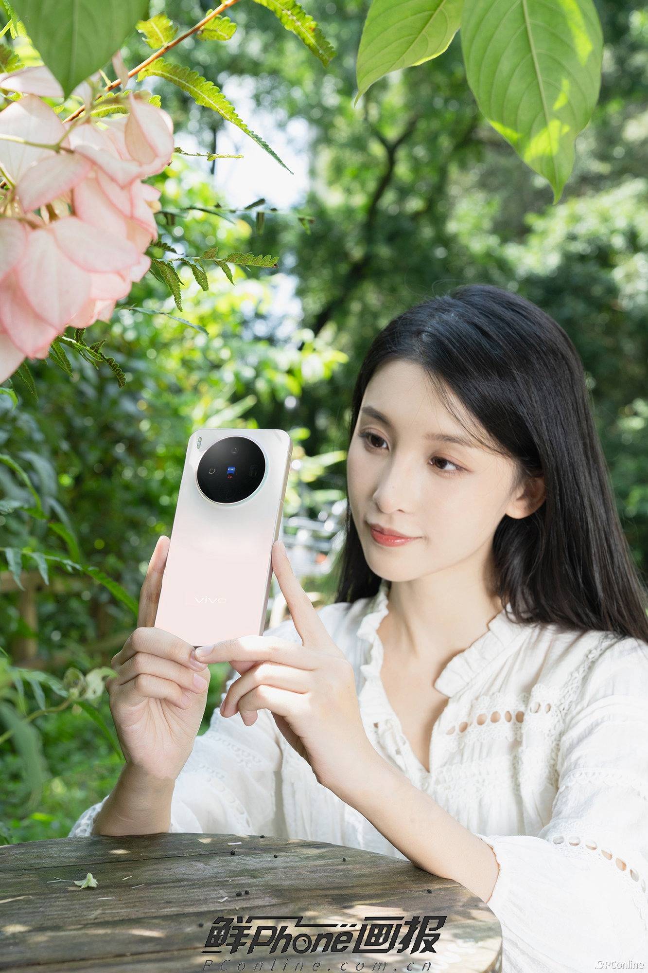 出游必备“旅拍神器”：vivo X300轻薄上手，随手一拍即是大片