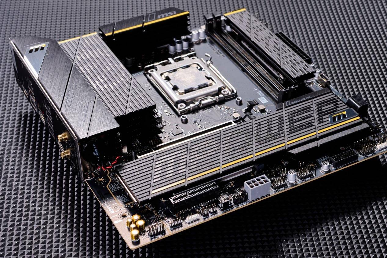 微星B850MPOWER主板深度评测：MPOWER系列的超频传奇延续，千元级性能炸裂之选