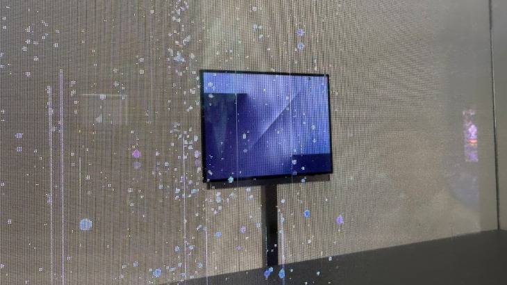 双向内折设计！三星首款三折叠Galaxy Z TriFold亮相