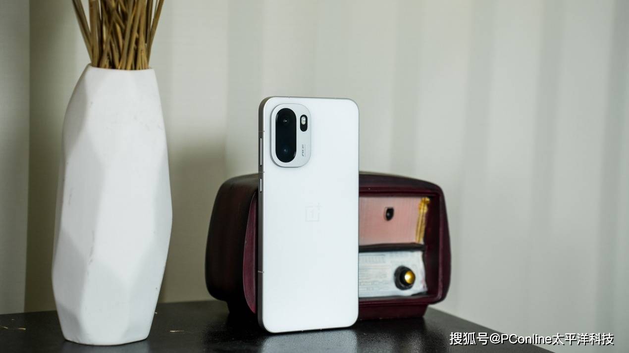 一加 Ace 6 屏幕体验：165Hz超高刷护眼屏，同档电竞屏的满配答案