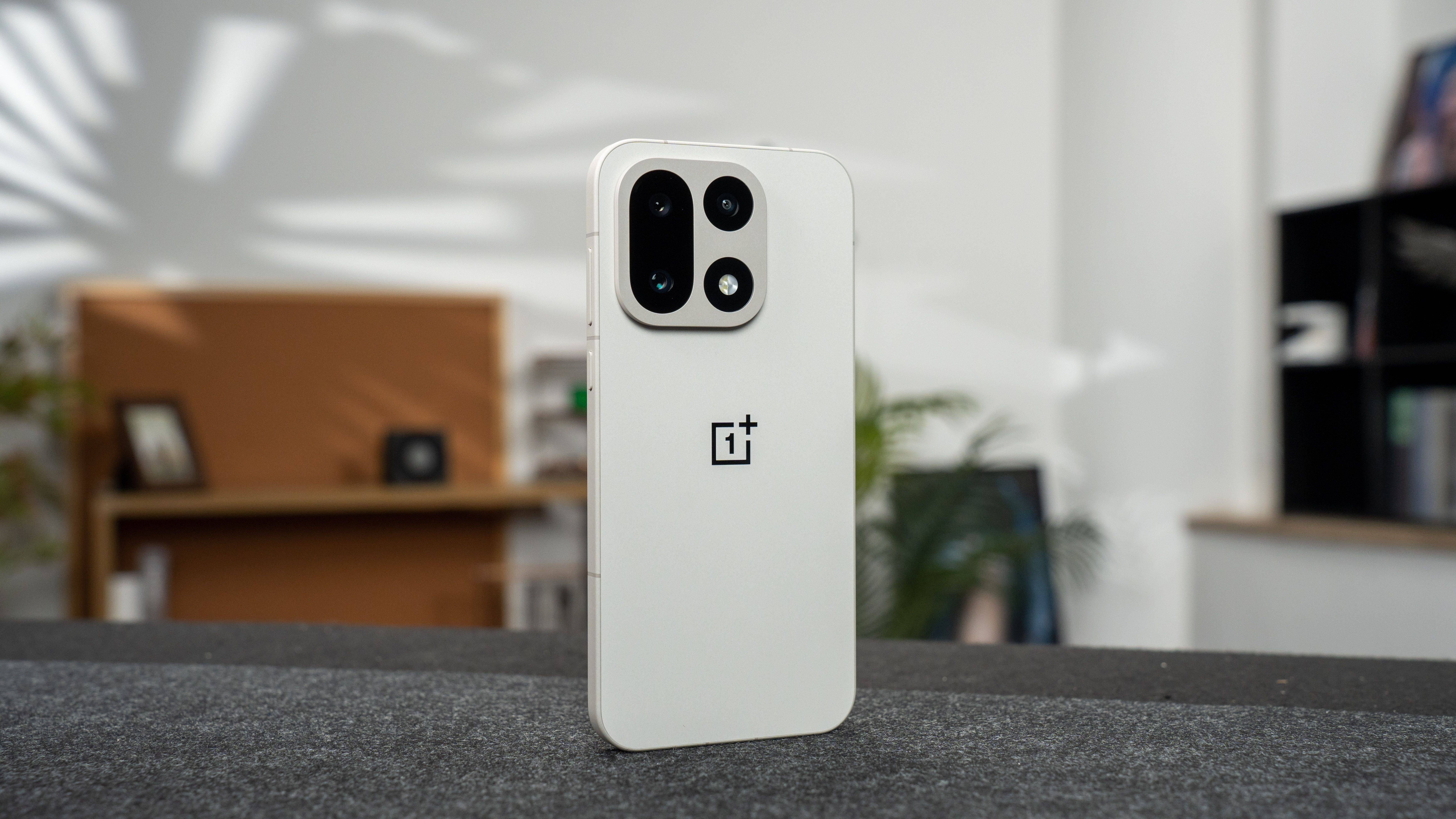 一加 15续航体验：7300mAh+120W加持，旗舰续航新标杆！