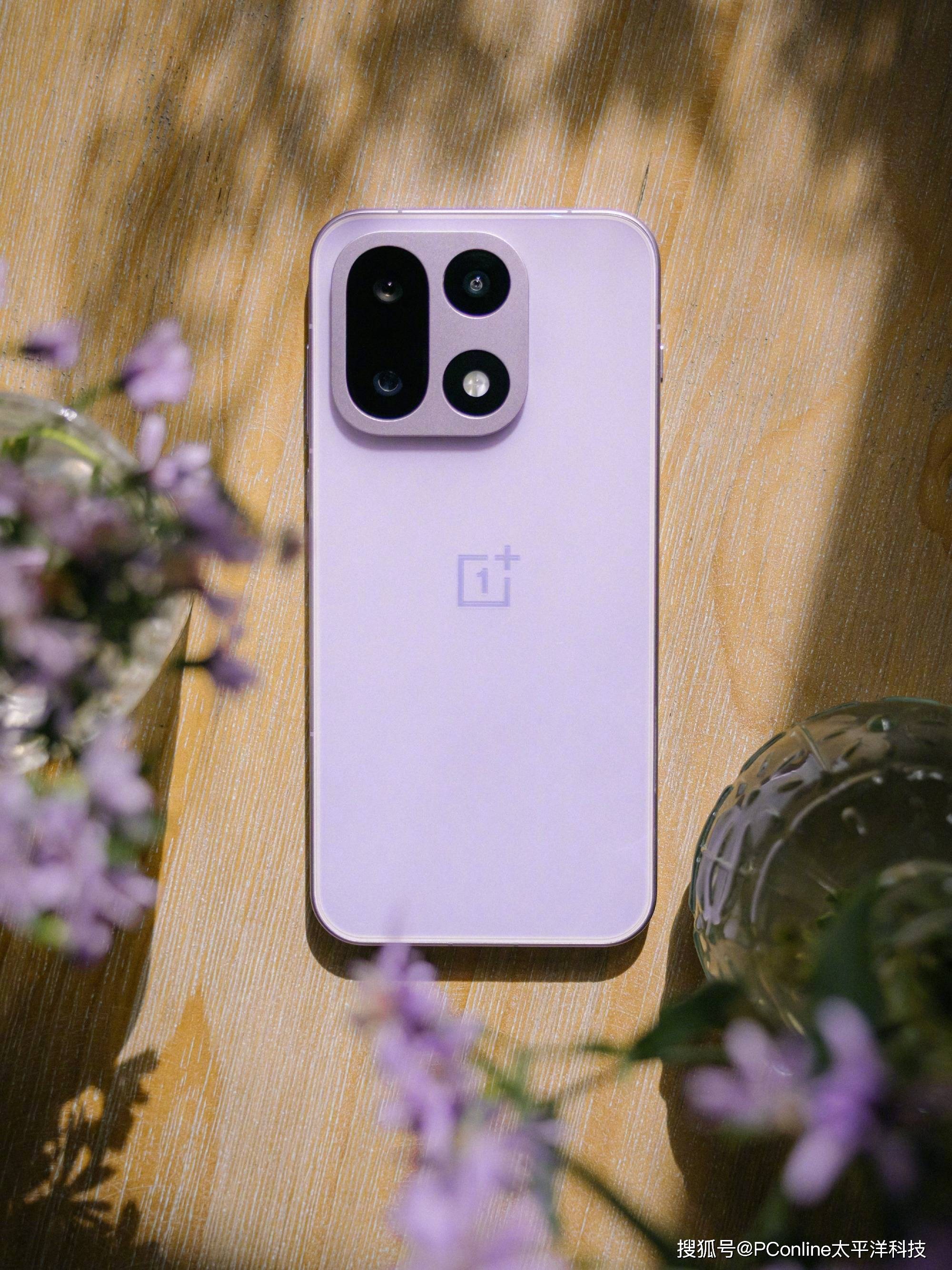 双11旗舰首选！一加15性能Ultra重磅开售,3999元起解锁全能体验