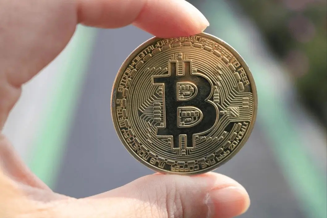 Solana区块链：高效交易与多平台支持