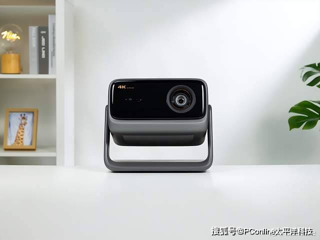 当贝X7 Ultra评测：万元档旗舰投影 光学变焦+超高亮度+精准色彩