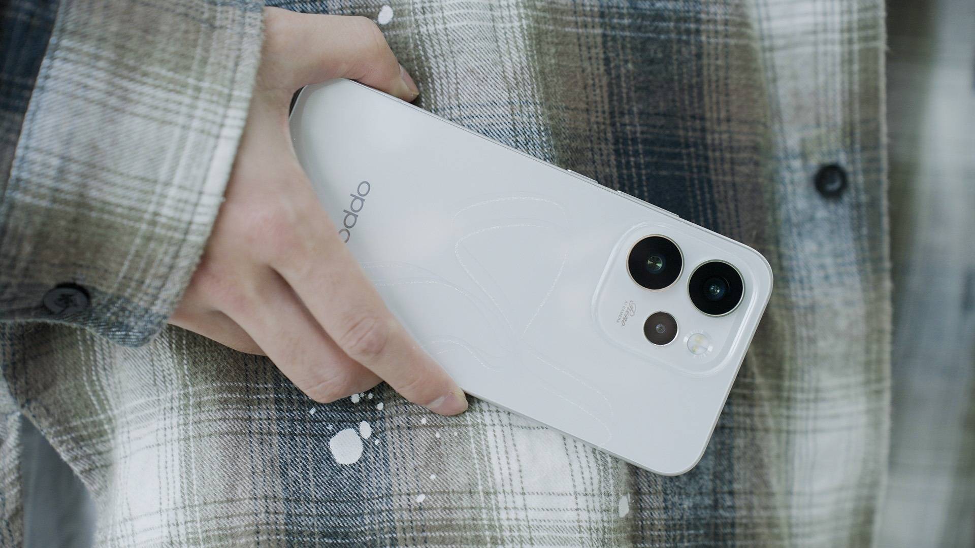 标准版还是 Pro 版？OPPO Reno15 系列怎么选