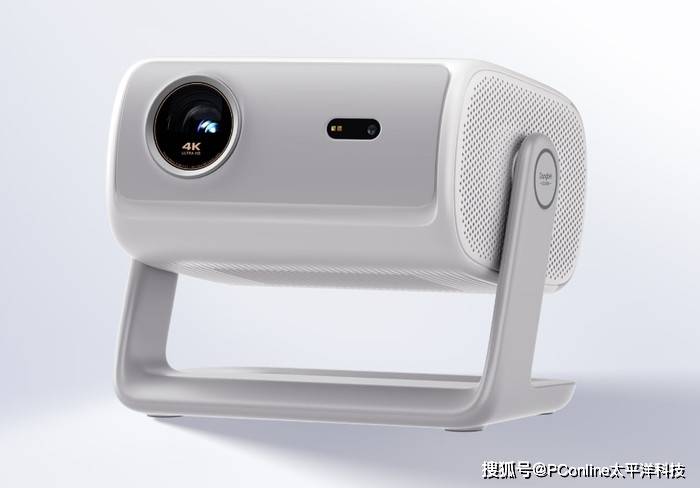 当贝D7X Pro：4K激光+240Hz高刷，影音游戏双巅峰的秘密