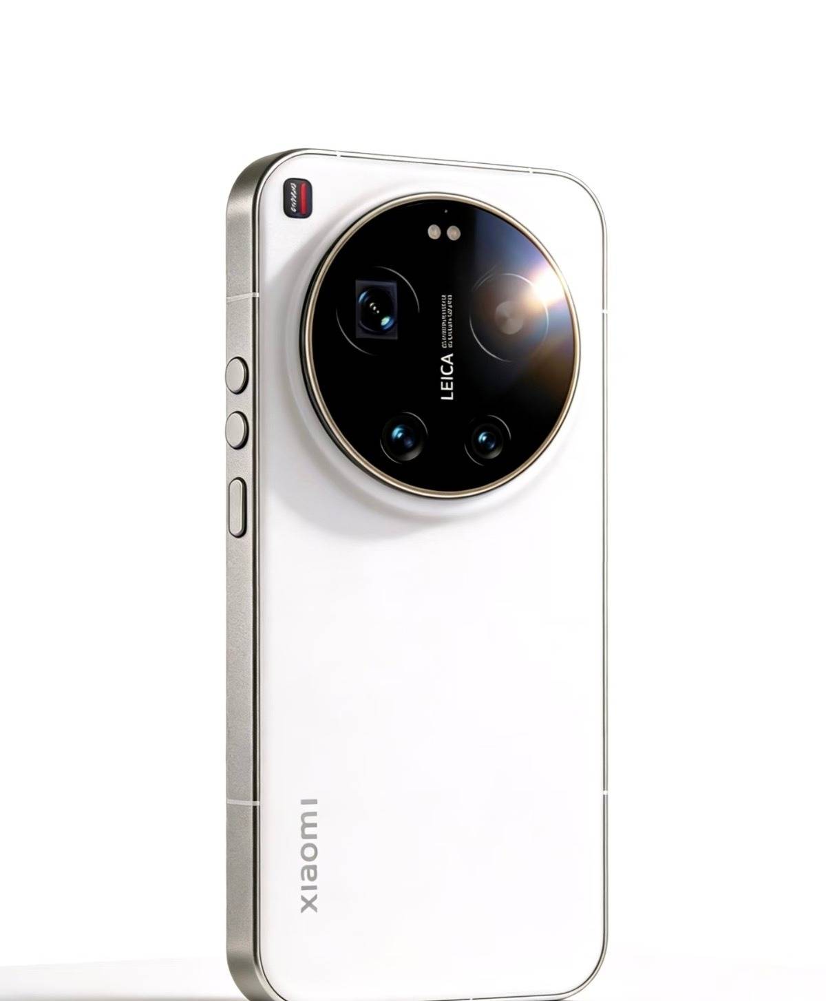 小米17 Ultra外观渲染图曝光：延续经典圆形镜头设计