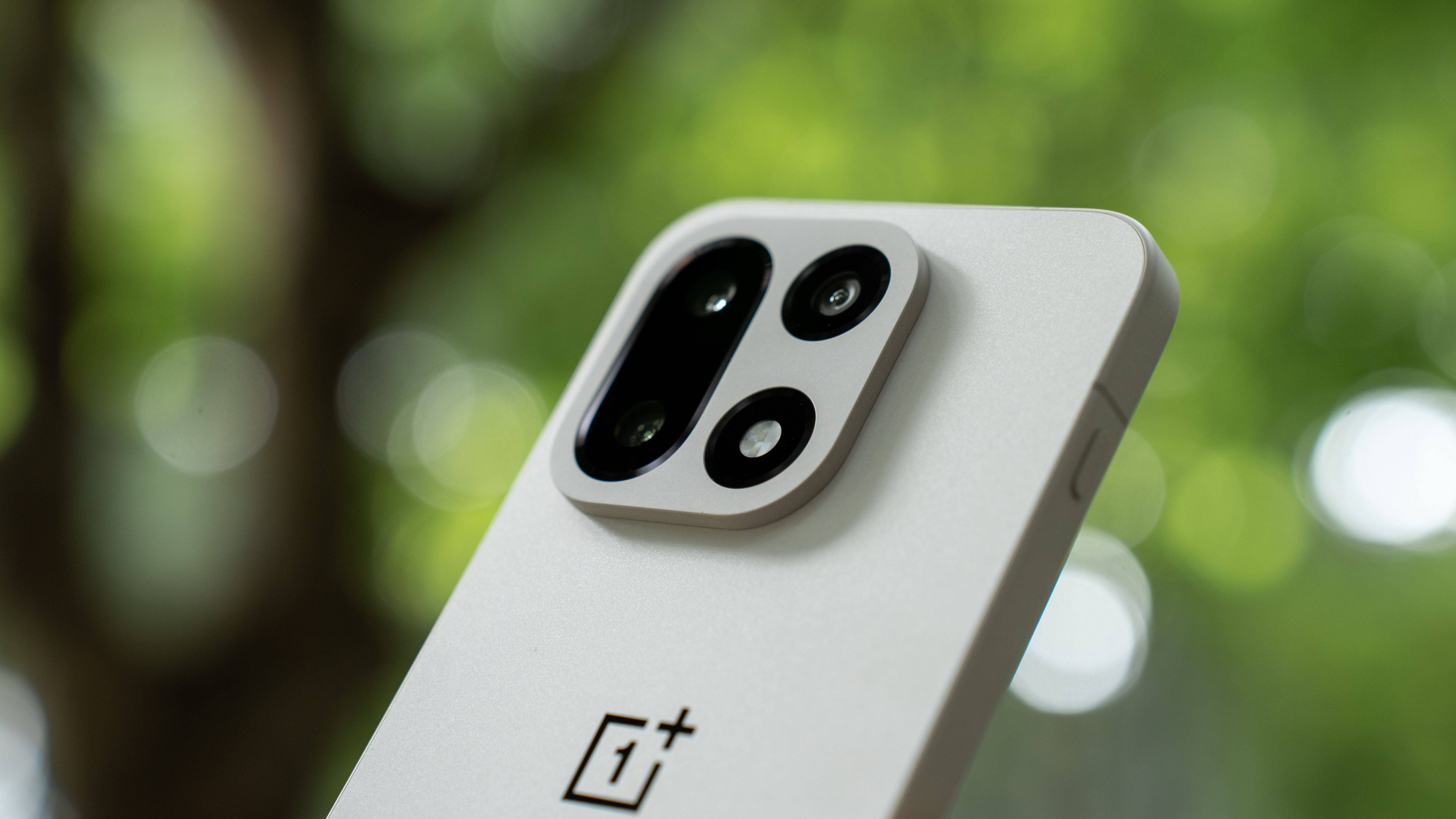 性能 Ultra 拉满、质感不妥协，一加 15 成为全能旗舰优选