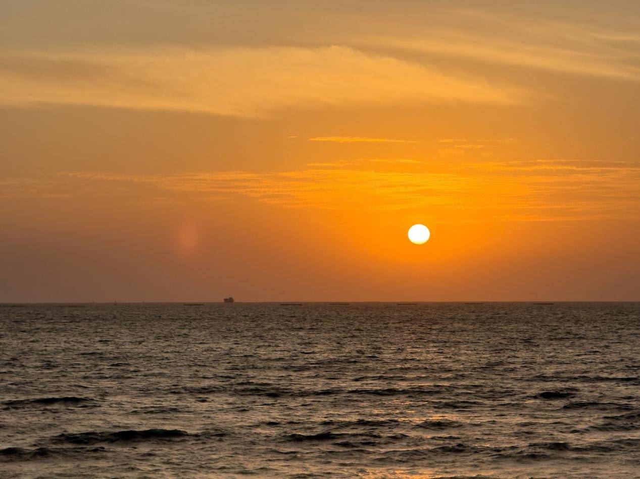 2025最硬核追光组合：三星PSSD＋iPhone，拍完日出日落直接存4TB不删片