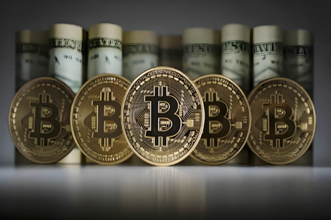 比特币冲击10万！以太坊坚守，1月能否暴涨？
