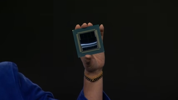 AMD 256核心Zen6 EPYC官宣量产!首发2nm 性能飙升70%