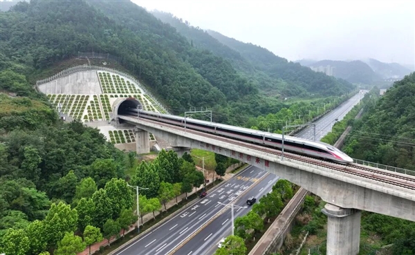 又一时速350高铁开通在即：西安至武汉只要3小时