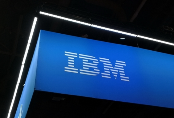 抢占量子技术制高点!IBM将建美国首座量子晶圆代工厂