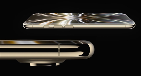 iPhone 20原型机偷跑:无边框+四微曲屏 外观史诗级革新