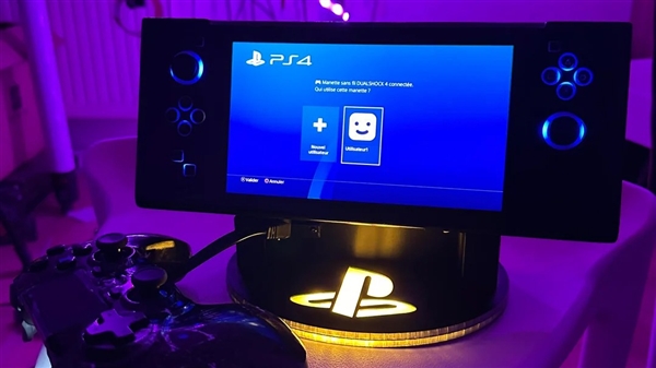 整整耗时一年 硬核玩家DIY掌机版PS4:免插电随时开玩