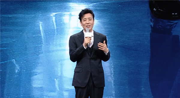 全新问界M9系列正式发布！演员于和伟到场：我是爱华为的