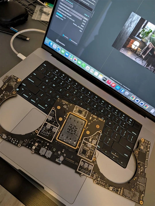 M1 Max主板烧穿一个洞!维修达人搬板修复:省下一台MacBook的钱