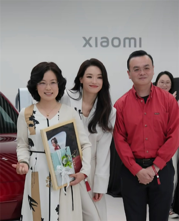 小米YU7 GT首批交付！舒淇：自己也是车主 看到车后心动想考驾照