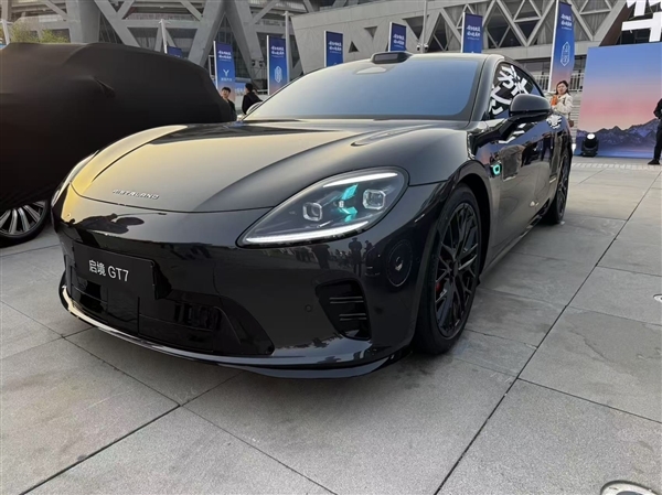 21.99万起 广汽启境GT7纯电猎装预售5小时订单破万