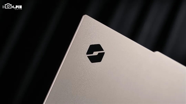 MacBook Neo卖爆后 Windows笔记本终于坐不住了！