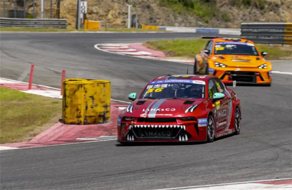 郭富城韩东君同台飙车!领克03+ TCR赛车宁波站4冠1亚2季