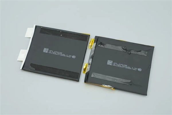 拆解报告:小米金沙江10000mAh 45W超薄磁吸移动电源
