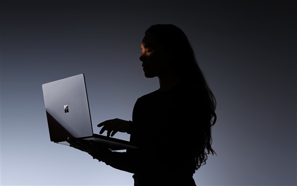 微软巅峰旗舰!微软Surface Laptop Ultra实机上手:MacBook既视感