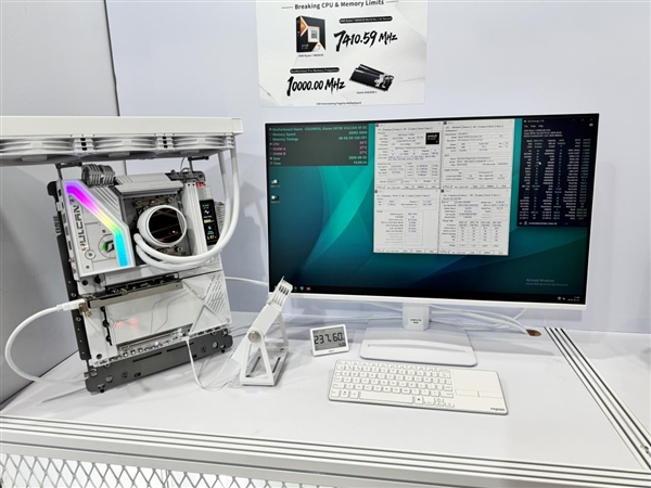 七彩虹iGame X870E白火神主板惊艳亮相:完美搞定SSD、GPU带宽之争