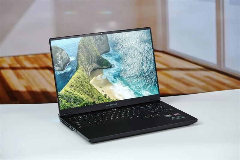 96GB显存运行230B大模型!七彩虹灵创K16笔记本评测:160W性能释放 AMD锐龙AI Max+ 395加持全能移动AI工作站