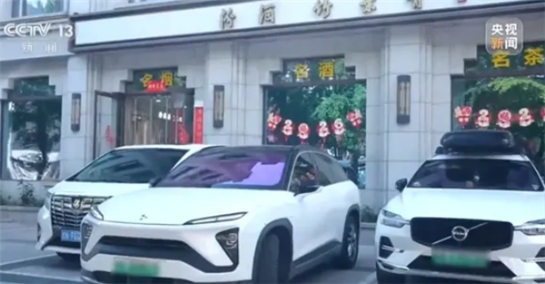 新能源车集体变胖 多年老司机都犯愁:车位停不下、窄路不敢走!
