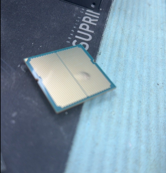 7950X3D待机状态突然挂掉：因有鼓包惨遭拒保