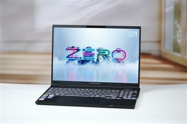 长江PC42Q SSD加持!雷神Zero Air 15笔记本图赏