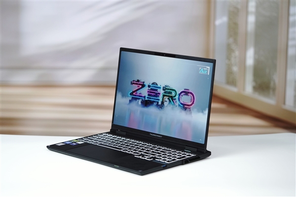 长江PC42Q SSD加持!雷神Zero Air 15笔记本图赏