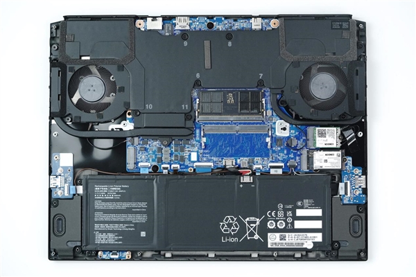 长江PC42Q SSD加持!雷神Zero Air 15笔记本图赏
