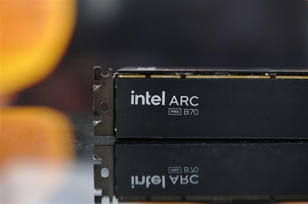 轻松本地部署大模型!铭瑄锐炫Pro B70 32GB Turbo显卡图赏