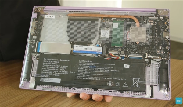 主打超高性价比！Intel Color公版笔记本首发上手：12.9mm超薄、机身无散热孔