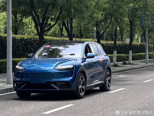 问界M6 EV后驱入门版实车曝光:舱内激光视觉方案、或24.98万起售