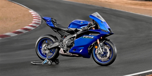 雅马哈发布2026款YZF-R9仿赛摩托：890cc三缸13.98万起