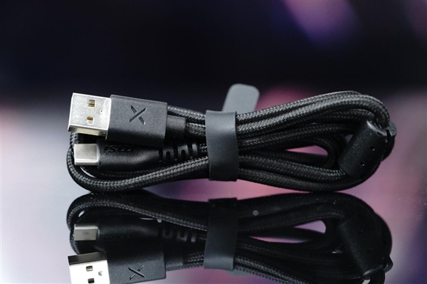 双8K三模！微星X7M轻量化电竞鼠标图赏